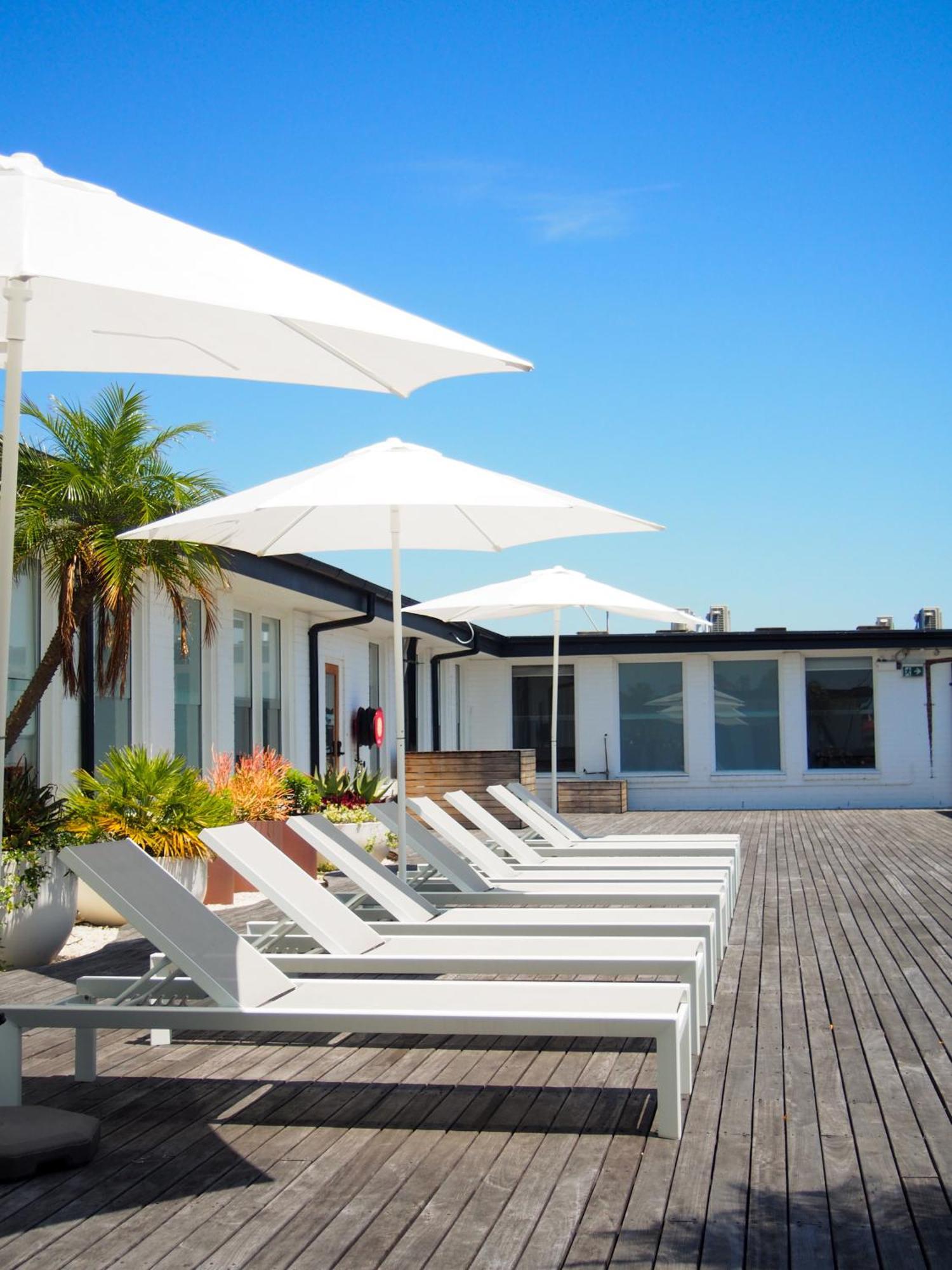Barrys Beach Road Hotel シドニー エクステリア 写真